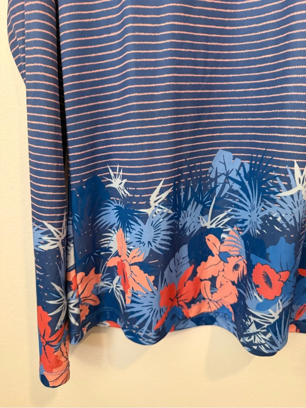 Columbia PFG Long Sleeve Fishing Shirt Rash Guard Blue Pink Stripe Floral Large